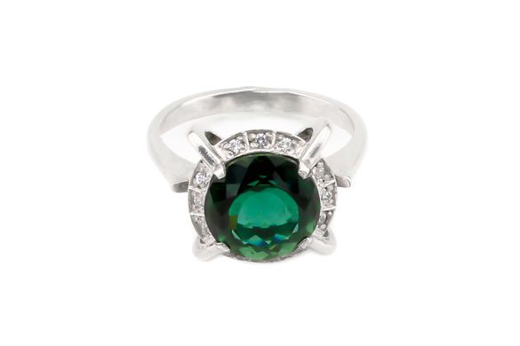Серебряное кольцо с зеленым кварцем нано и фианитами 11334-1, уточнюйте