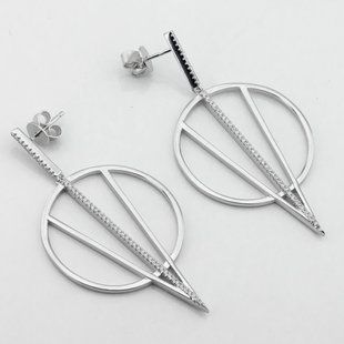 Серебряные серьги с фианитами c121692