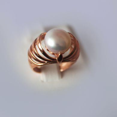 Фото Позолоченное кольцо с жемчугом "Leti"