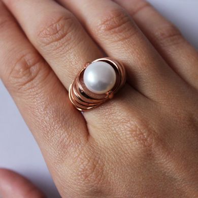 Фото Позолоченное кольцо с жемчугом "Leti"
