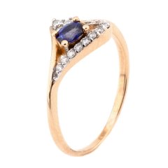 Фото Золотое кольцо с сапфиром и бриллиантами YZ30424