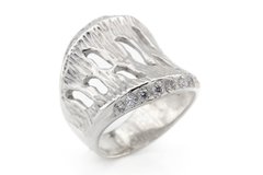 Серебряное кольцо с фианитами СК11097, уточнюйте