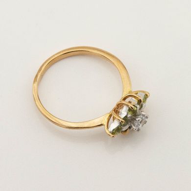 Золотое кольцо с хризолитами и фианитами 11937chr, 18,5 размер, уточнюйте