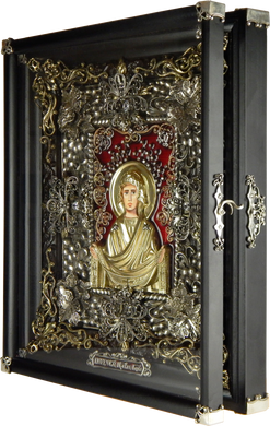 Фото Икона Покров Пресвятой Богородицы в киоте
