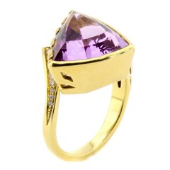 Фото Золотое кольцо с аметистом и бриллиантами 11439