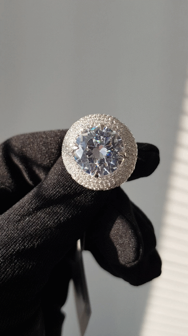 Кольцо из серебра с большим камнем (Искусственным бриллиантом)